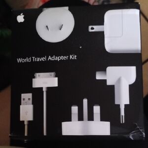 Apple World Travel Adapter Kit - Black and White
